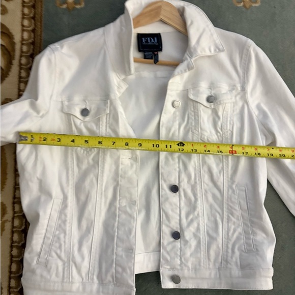 Jean jacket - Picture 9 of 11